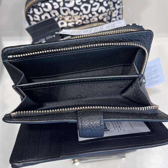 Kate Spade Leila Medium Compact Bifold Wallet
Black 
NWT - Picture 14 of 16
